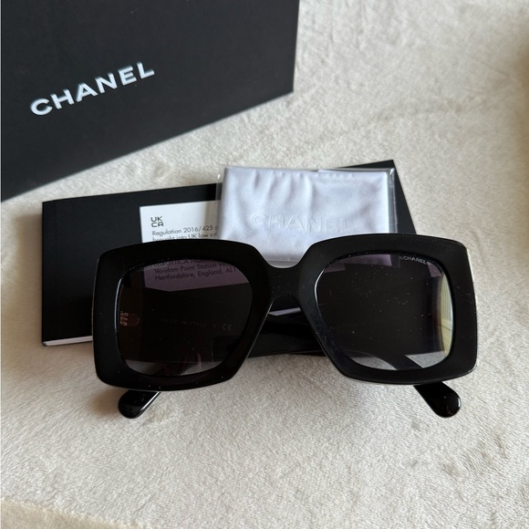 Chanel Black Square Sunglasses - Picture 1 of 10